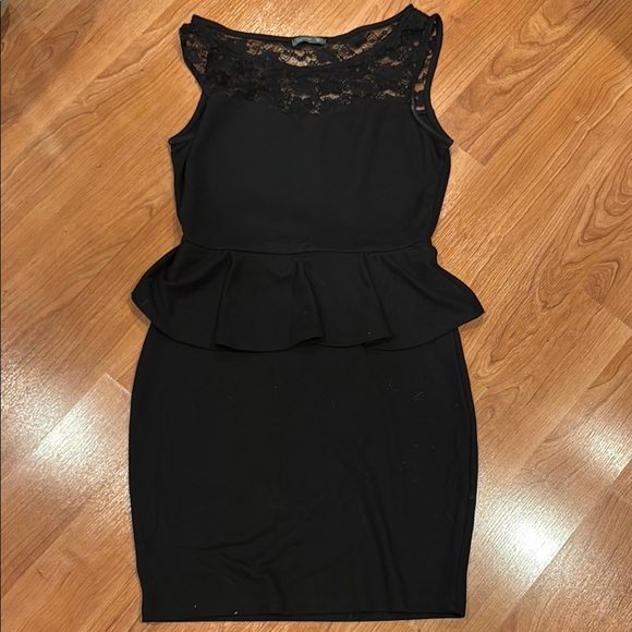 Soprano Black Peplum Sheath Mini Dress - Picture 1 of 4